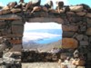 Este mirador se encuentra entre Betancuria y Pájara, en una de las zonas montañosas más bonitas de Fuerteventura.