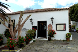 Bares y Restaurantes en Fuerteventura. Restaurante Santa María en Betancuria.