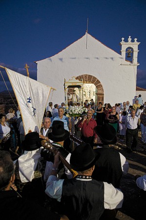Fiesta en Las Pocetas, Fuerteventura. visitafuerteventura.com